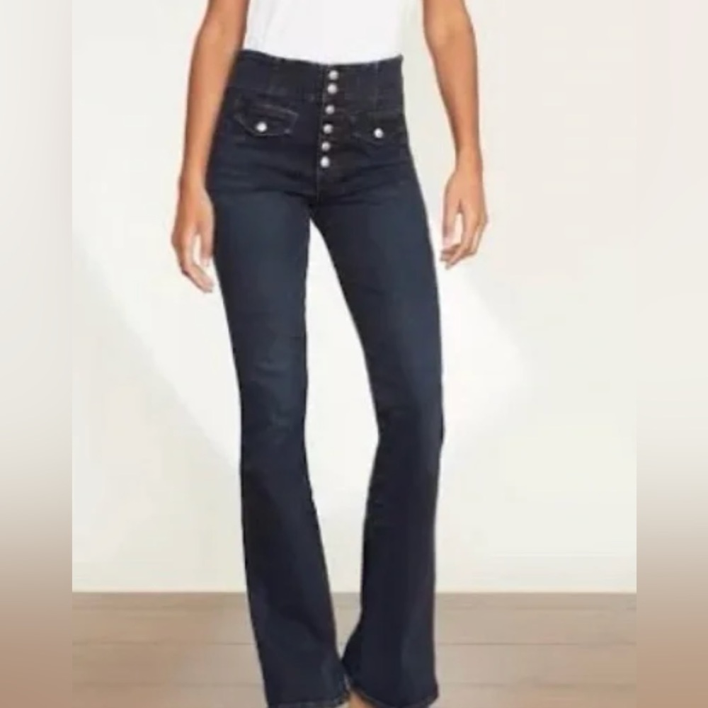 Veronica Beard Beverly Jean with button front and flap pockets in size 27.